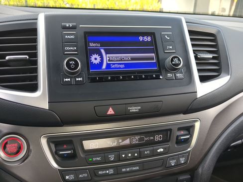 Used 2017 Honda Ridgeline RTL image 21