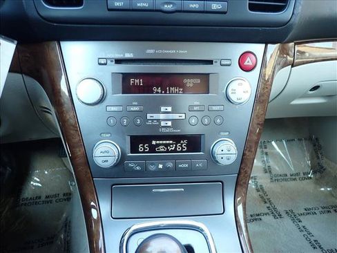 Used 2008 Subaru Outback 2.5i Limited AWD/4WD image 17