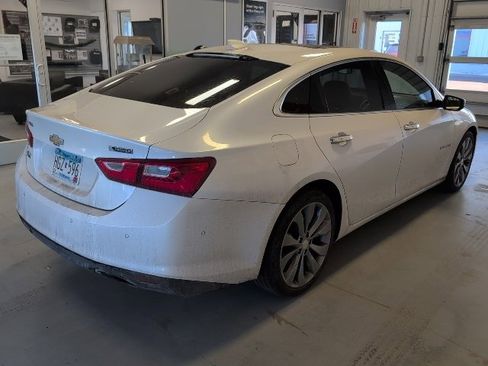 Used 2016 Chevrolet Malibu Premier w/ Driver Confidence Package II image 5