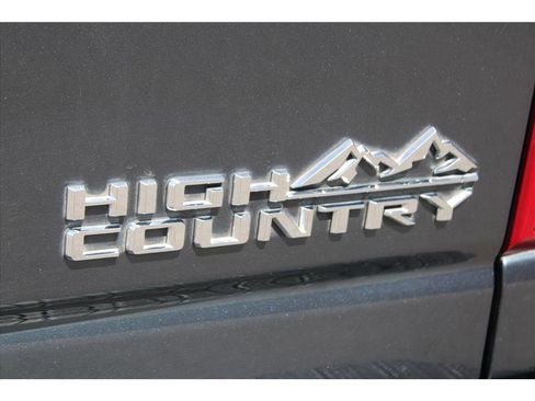 Used 2020 Chevrolet Silverado 2500 High Country w/ Technology Package AWD/4WD image 36