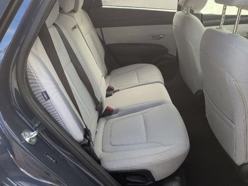 Used 2025 Hyundai Tucson SEL AWD/4WD image 16