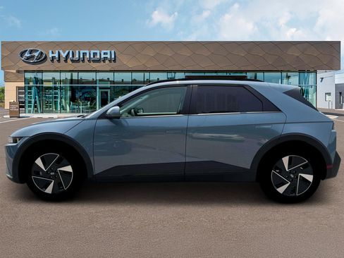 New 2025 Hyundai Ioniq 5 SEL image 3