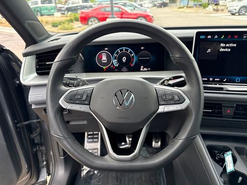 Used 2026 Volkswagen Tiguan SE R-Line AWD/4WD image 14