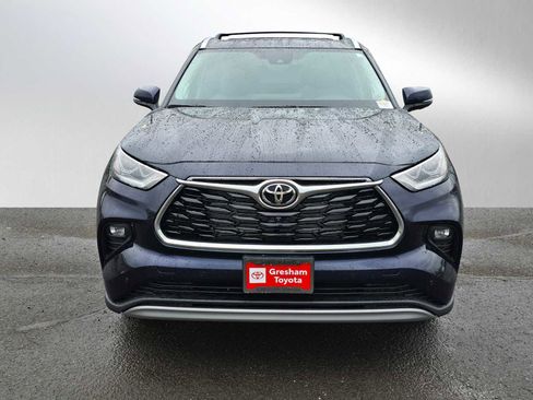 New 2026 Toyota Highlander Platinum AWD/4WD image 9
