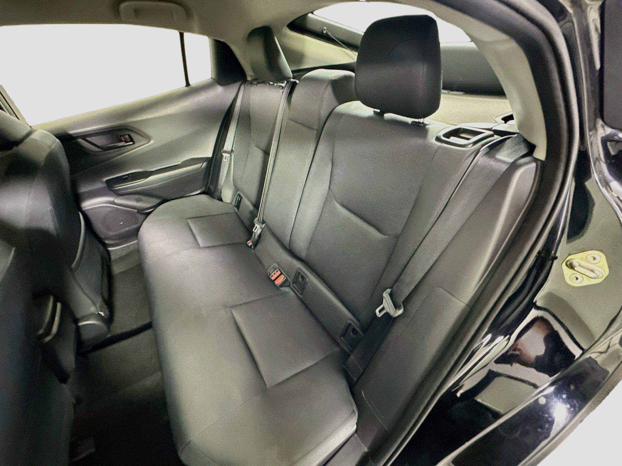 Used 2025 Toyota Prius LE FWD image 27
