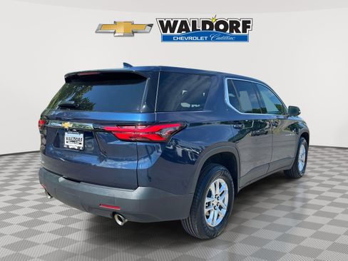 Used 2023 Chevrolet Traverse LS w/ Safety Package FWD image 6