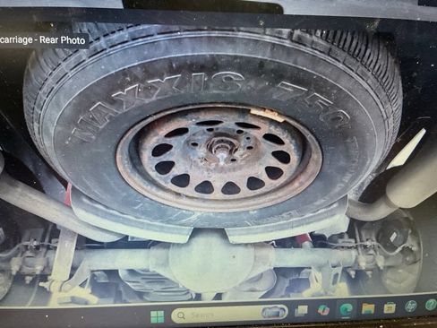 Used 2022 GMC Sierra 1500 AT4 AWD/4WD image 5