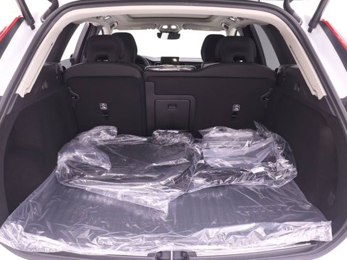New 2026 Volvo XC60 B5 Plus w/ Protection Package Premier AWD/4WD image 16