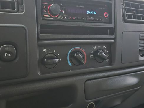 Used 2003 Ford F350 Lariat image 9