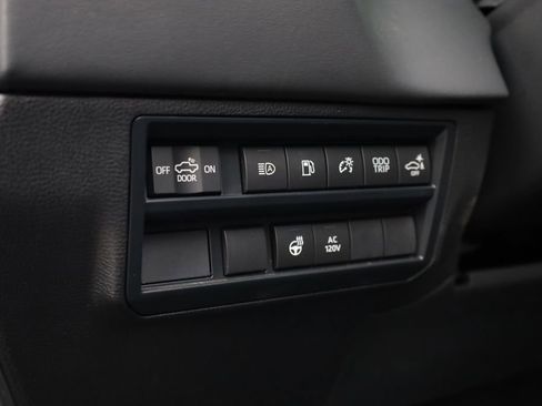 Used 2024 Toyota Tundra Platinum image 14