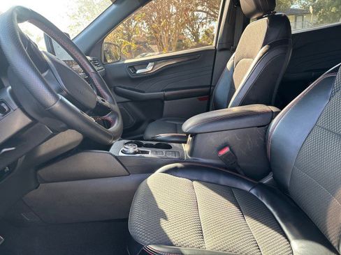 Used 2023 Ford Escape ST-Line image 10