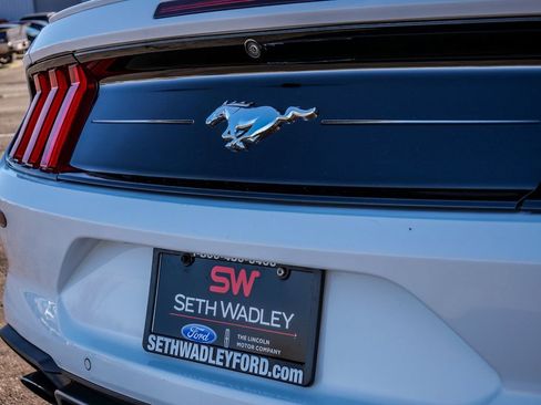 Used 2022 Ford Mustang Premium RWD image 10