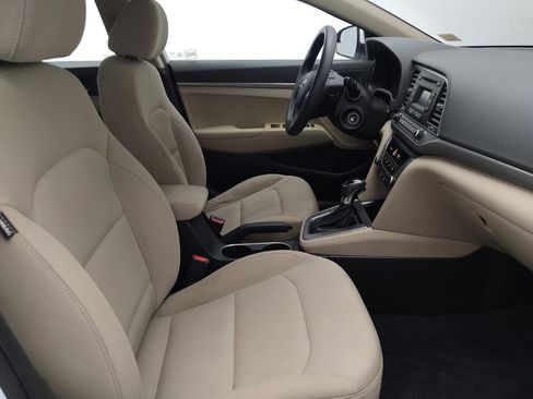 Used 2018 Hyundai Elantra SE FWD image 21
