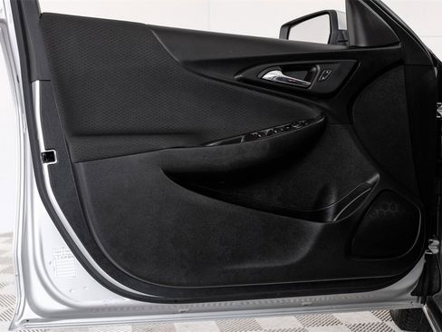 Used 2021 Chevrolet Malibu LT image 40