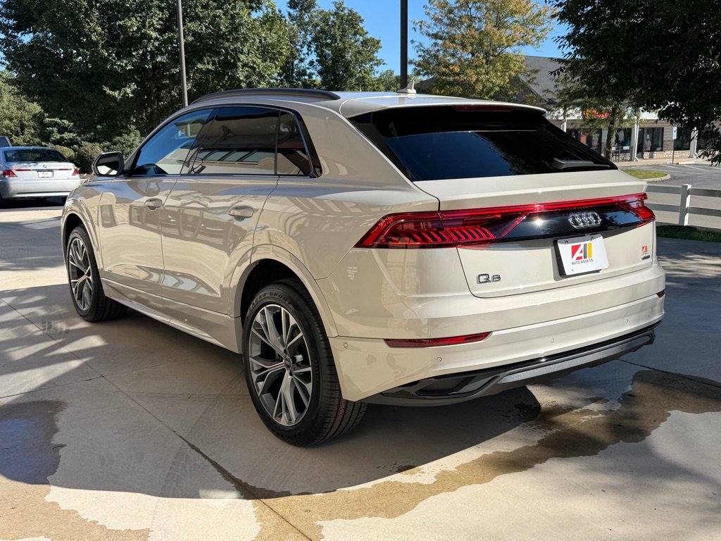 Used 2023 Audi Q8 Premium w/ Convenience Package AWD/4WD image 6