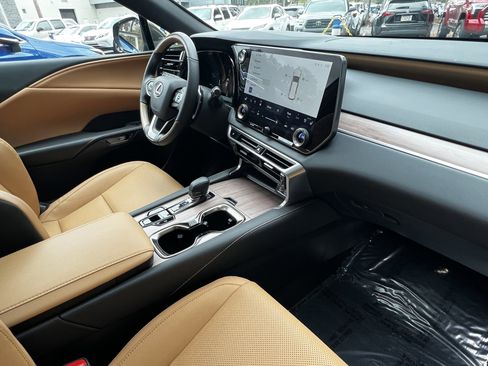 Used 2025 Lexus RX 350 Premium image 47