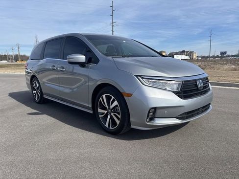 Used 2024 Honda Odyssey Touring image 9
