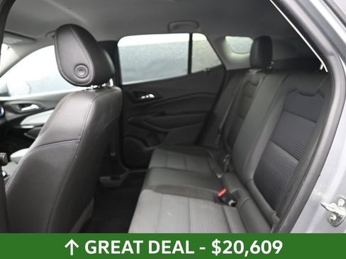 Used 2025 Chevrolet Trax LT FWD image 26