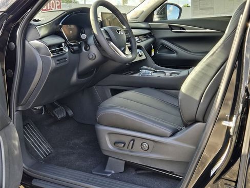 Used 2026 INFINITI QX60 Luxe w/ Cargo Package FWD image 13