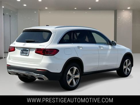Used 2022 Mercedes-Benz GLC 300 4MATIC w/ Premium Package Lite image 5
