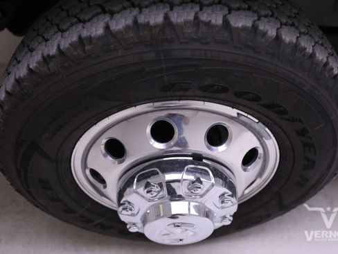 New 2026 RAM 3500 Laramie w/ Towing Technology Group image 32