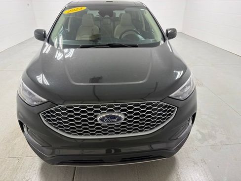 Used 2023 Ford Edge SEL w/ Convenience Package AWD/4WD image 3