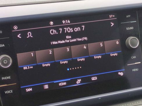 Used 2024 Volkswagen Taos SE image 13