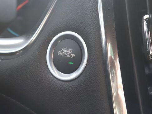 Certified 2023 Chevrolet Traverse LT image 31