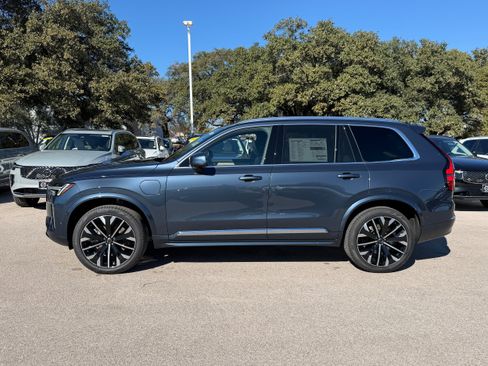 New 2026 Volvo XC90 T8 Ultra w/ Protection Package Premier image 3