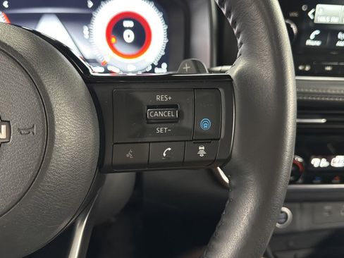 Used 2022 Nissan Rogue Platinum w/ Head-Up Display Package AWD/4WD image 25