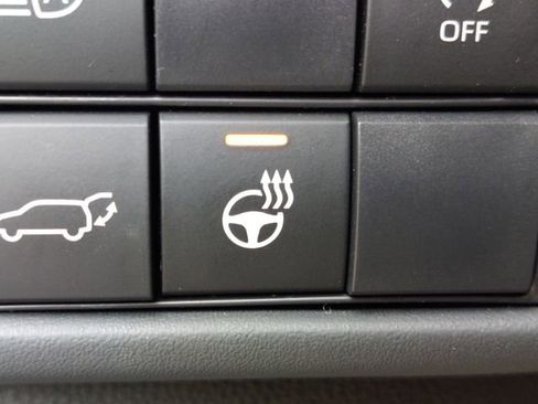 Used 2024 Toyota Highlander Limited AWD/4WD image 46