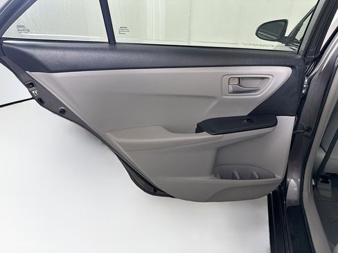 Used 2016 Toyota Camry LE FWD image 24