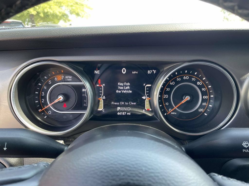 Used 2021 Jeep Wrangler Unlimited Sport AWD/4WD image 21