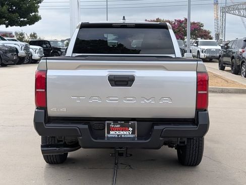 Used 2025 Toyota Tacoma SR AWD/4WD image 7