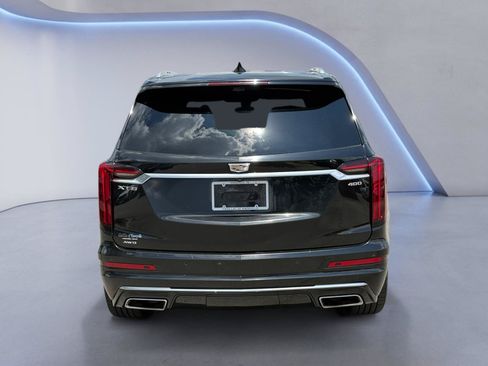 Used 2023 Cadillac XT6 Premium Luxury w/ Platinum Package AWD/4WD image 4