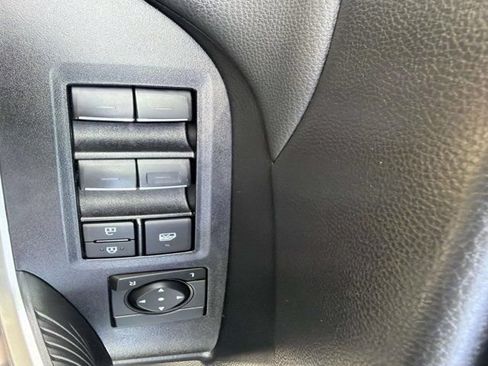 Certified 2025 Toyota RAV4 XLE FWD image 8
