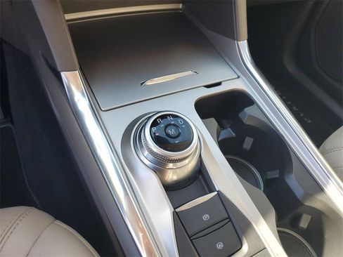 Used 2020 Ford Explorer Platinum w/ Premium Technology Package image 23