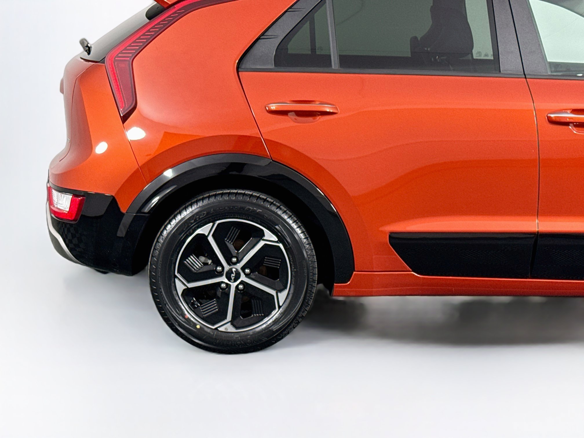 Used 2023 Kia Niro FWD image 44