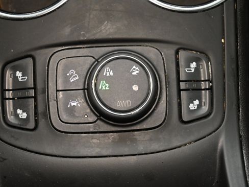 Used 2024 GMC Terrain SLE w/ Driver Convenience Package image 27