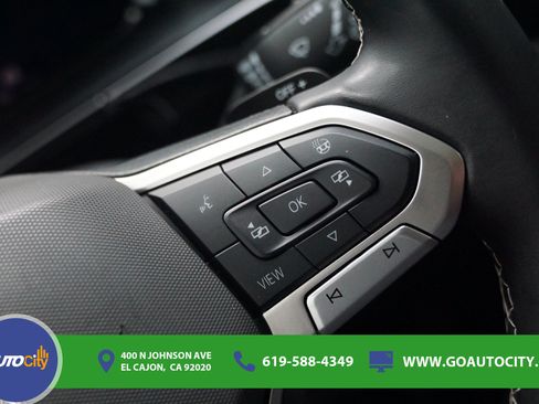 Used 2024 Volkswagen Atlas SE FWD image 22