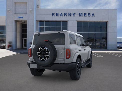 New 2026 Ford Bronco Outer Banks image 8