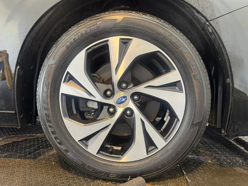 Used 2022 Subaru Legacy Premium AWD/4WD image 32