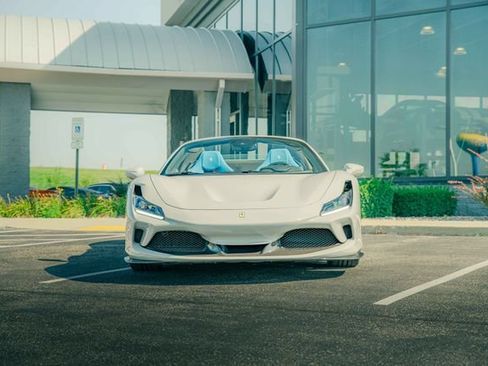 Used 2023 Ferrari F8 Tributo RWD image 33