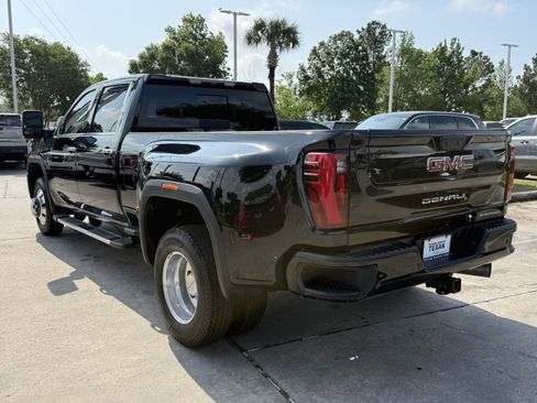 Used 2025 GMC Sierra 3500 Denali AWD/4WD image 7