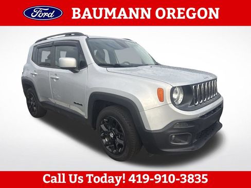 Used 2017 Jeep Renegade Latitude FWD image 1