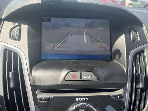 Used 2014 Ford Focus Titanium FWD image 15