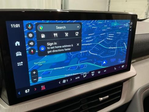 Used 2025 Ford Explorer Active w/ Active Comfort Package image 25