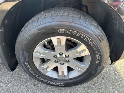 Used 2011 Nissan Pathfinder Silver image 30