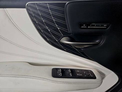 Used 2021 Lexus LS 500 AWD image 15