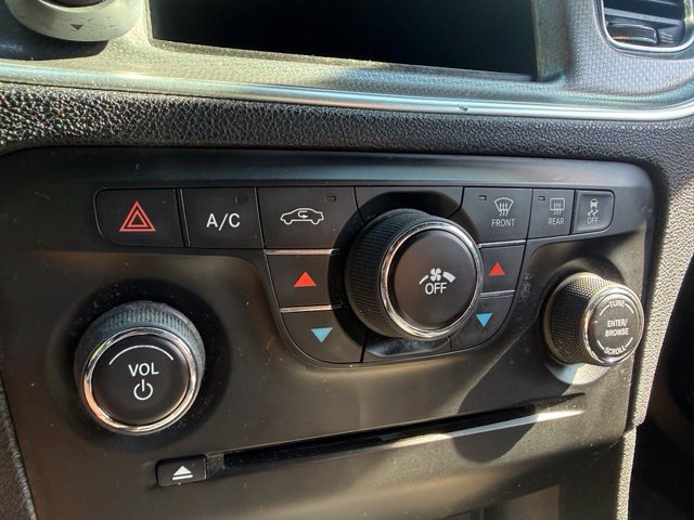 Used 2012 Dodge Charger SE RWD image 22
